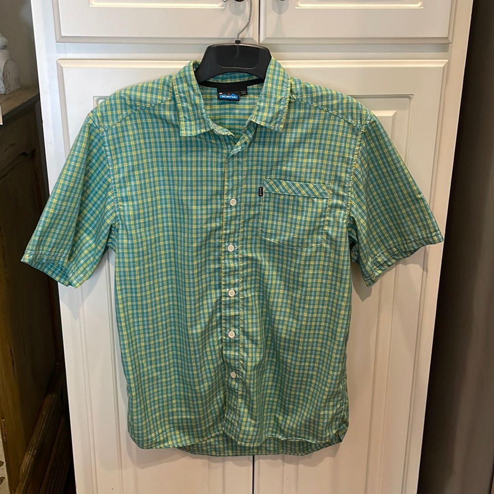 Kavu dress shirt Size Medium